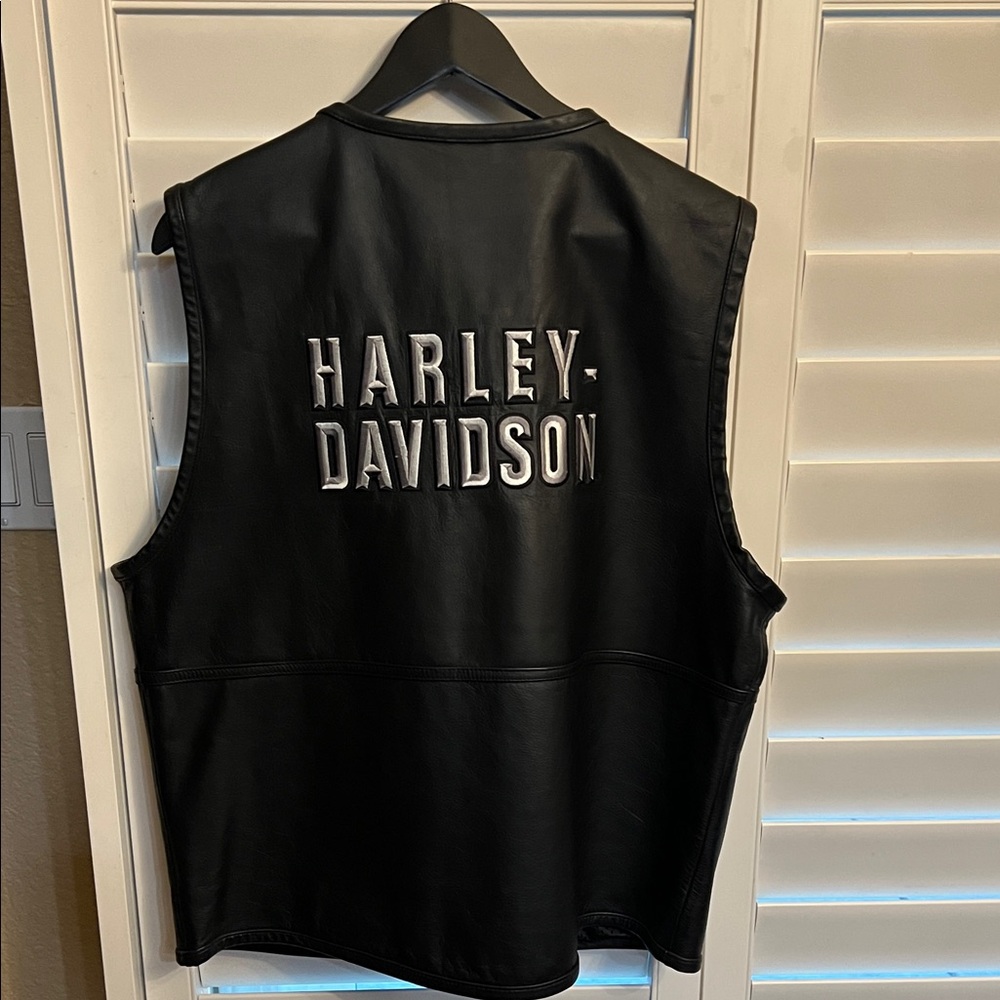 Harley-Davidson Black Leather Zip Vest with Logo Patching - Picture 5 of 5